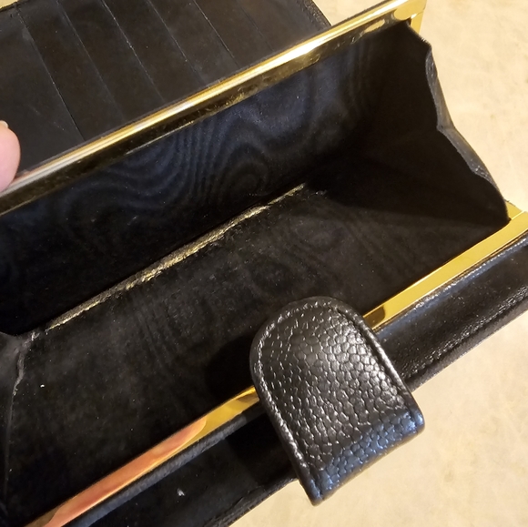 Authentic Chanel wallet - Picture 5 of 9